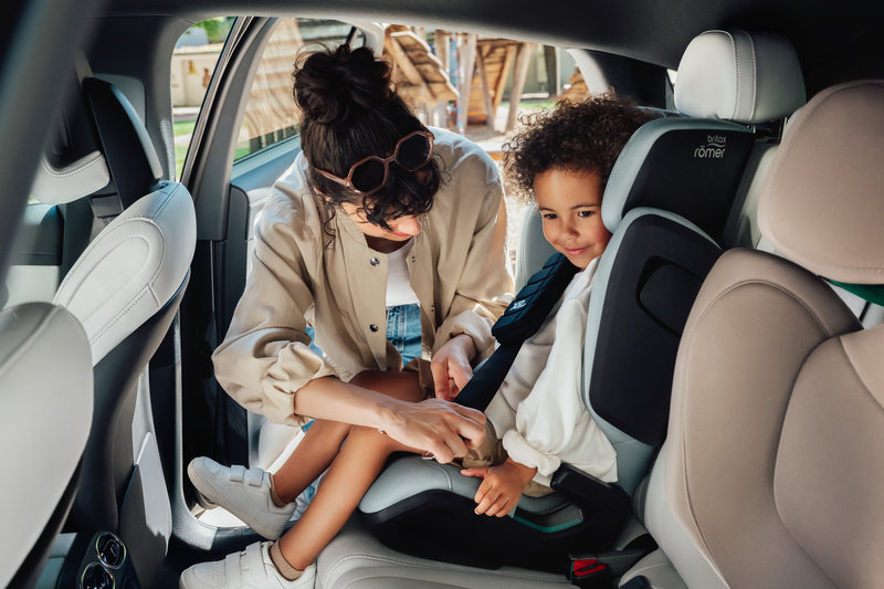 Siège-auto Kidfix Pro i-Size groupe 2/3 Britax lifestyle 7