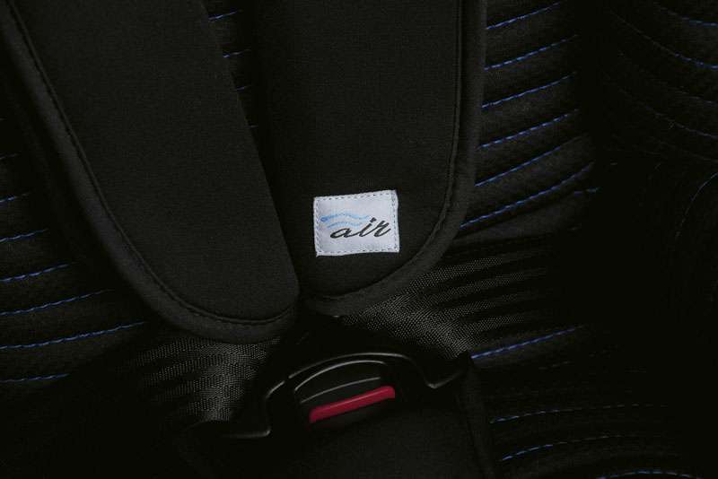 Siège-auto MySeat i-Size Air groupe 1/2/3 Black Air Chicco harnais