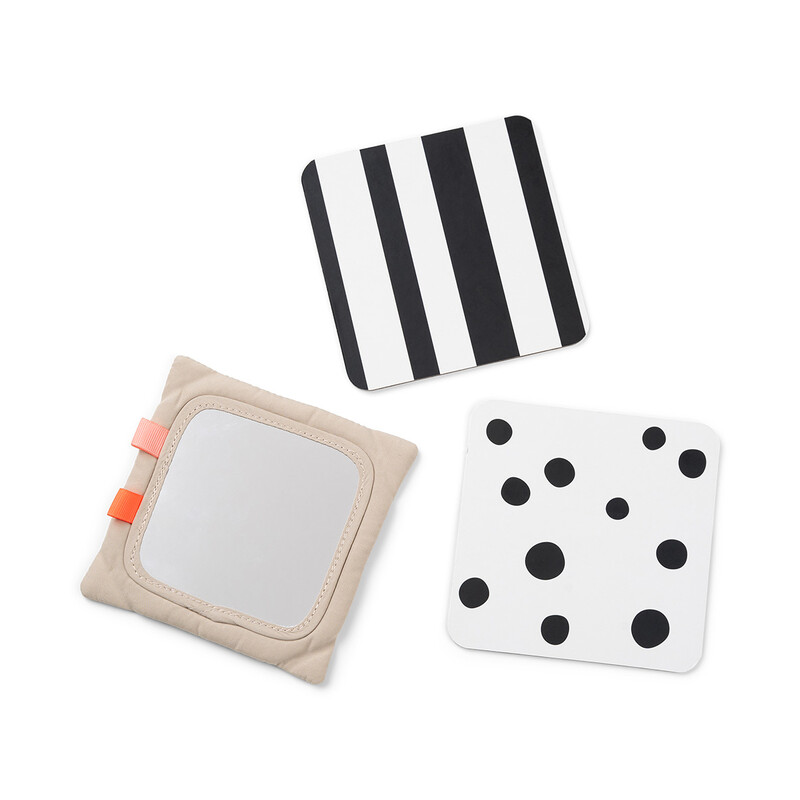 Support avec cartes de motifs contrastés Deer friends Sable Done by Deer retourner