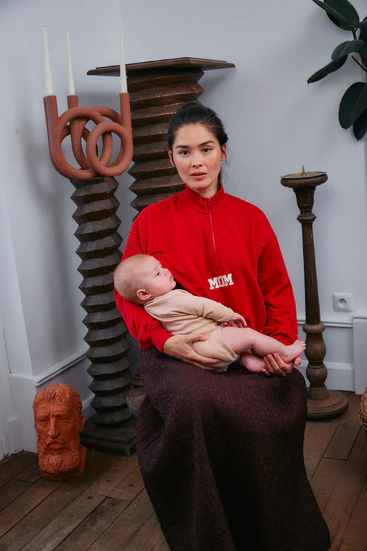 Sweatshirt d'allaitement Mom Red Breastfeeding Tajine Banane avec bébé