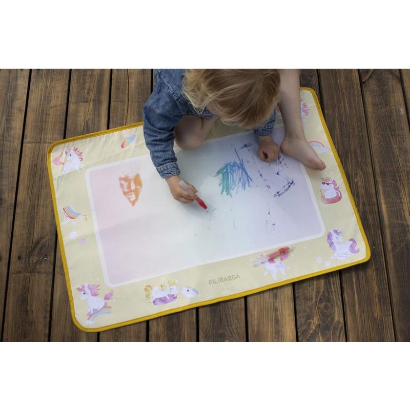 Tapis de dessin à l’eau La plage des licornes FILIBABBA lifestyle 1