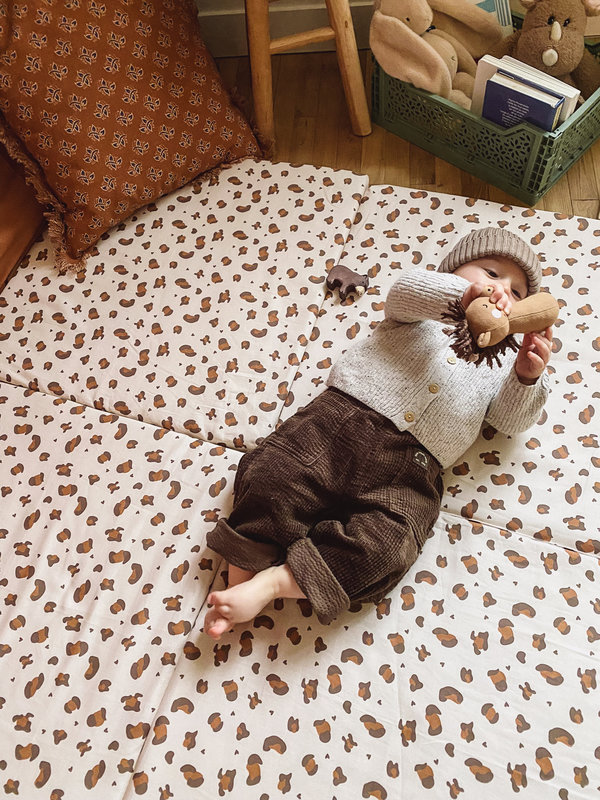 Tapis de motricité Leopard Candide lifestyle 1