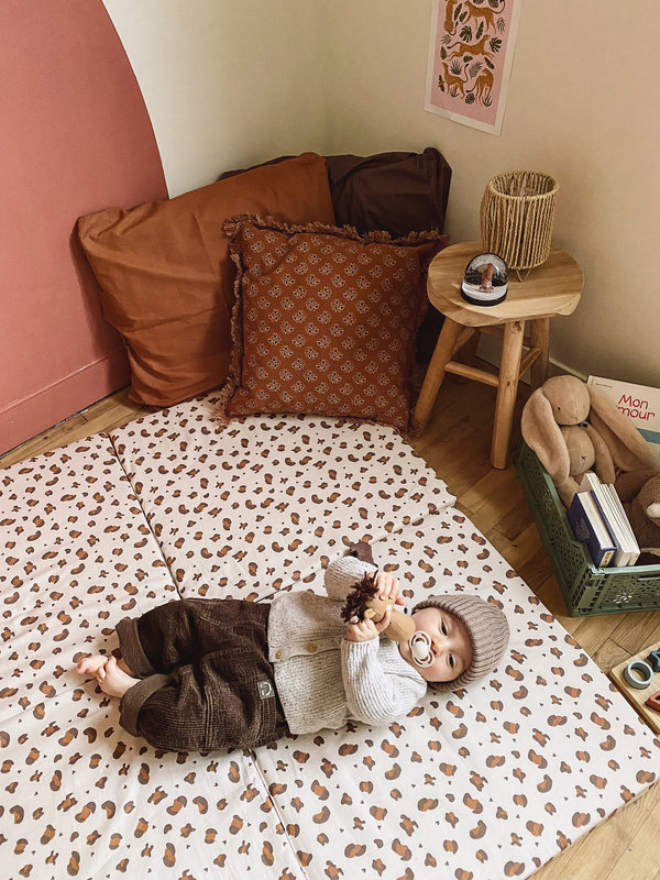 Tapis de motricité Leopard Candide lifestyle 2
