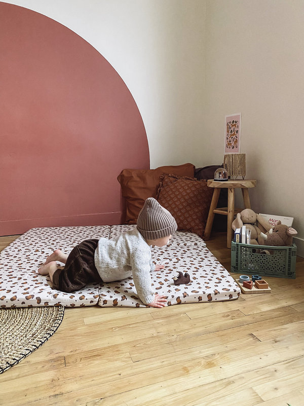 Tapis de motricité Leopard Candide lifestyle 9