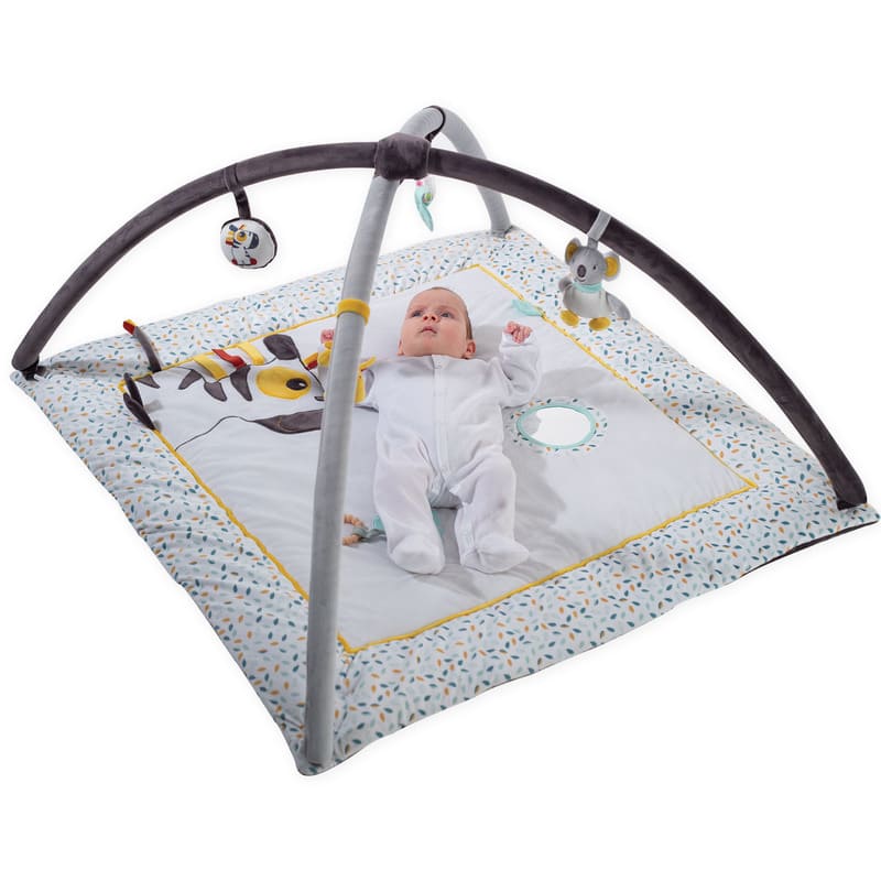 Tapis d’éveil Kolala et sa Tribu Trois Kilos Sept avec bébé