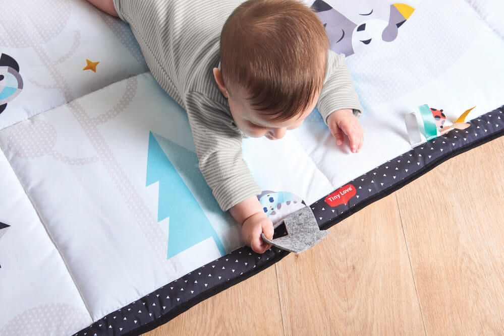 Tapis d'éveil géant Black and White Tiny Love 3