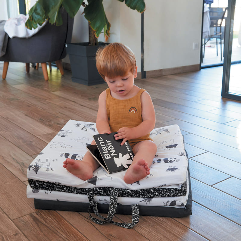 ‌Tapis de motricité Black & White experience Candide Enfant