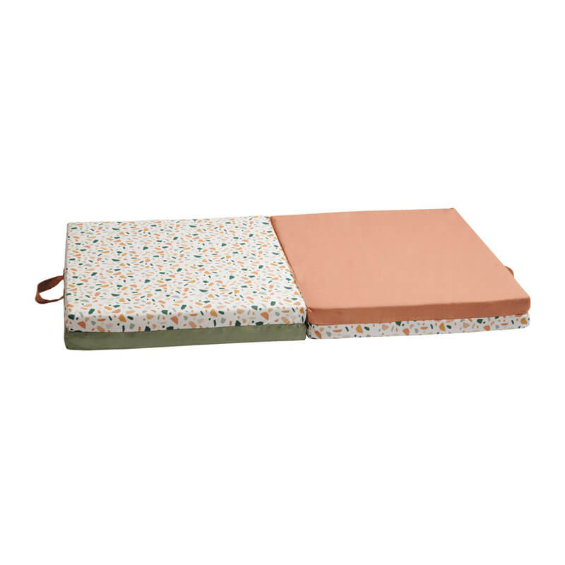Tapis de motricité Terrazzo Candide plié