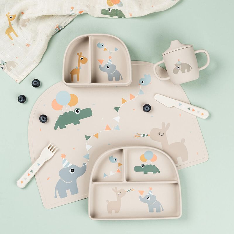 Tasse à bec à 2 anses en silicone Celebration Sable Done By Deer  lifestyle 2