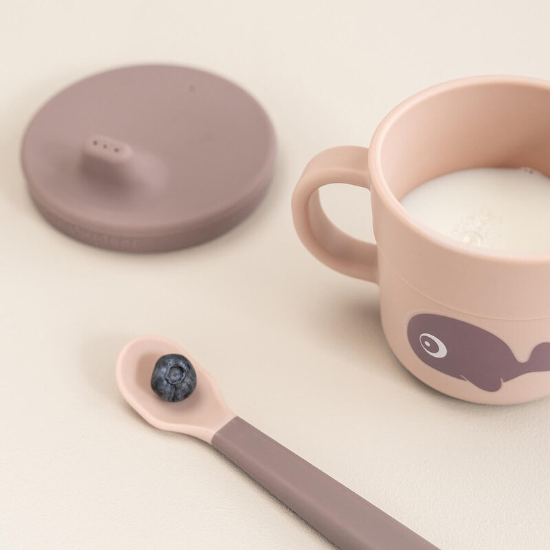 Tasse d'apprentissage & snack Foodie Wally Rose Done by Deer lifestyle3
