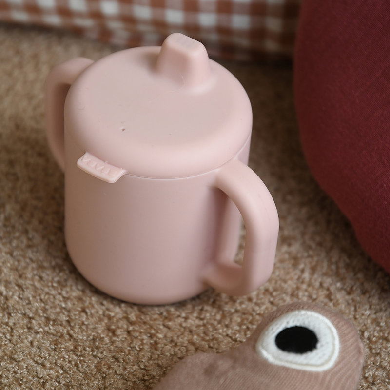 Tasse d'apprentissage silicone - Barbe à papa Beaba lifestyle 5