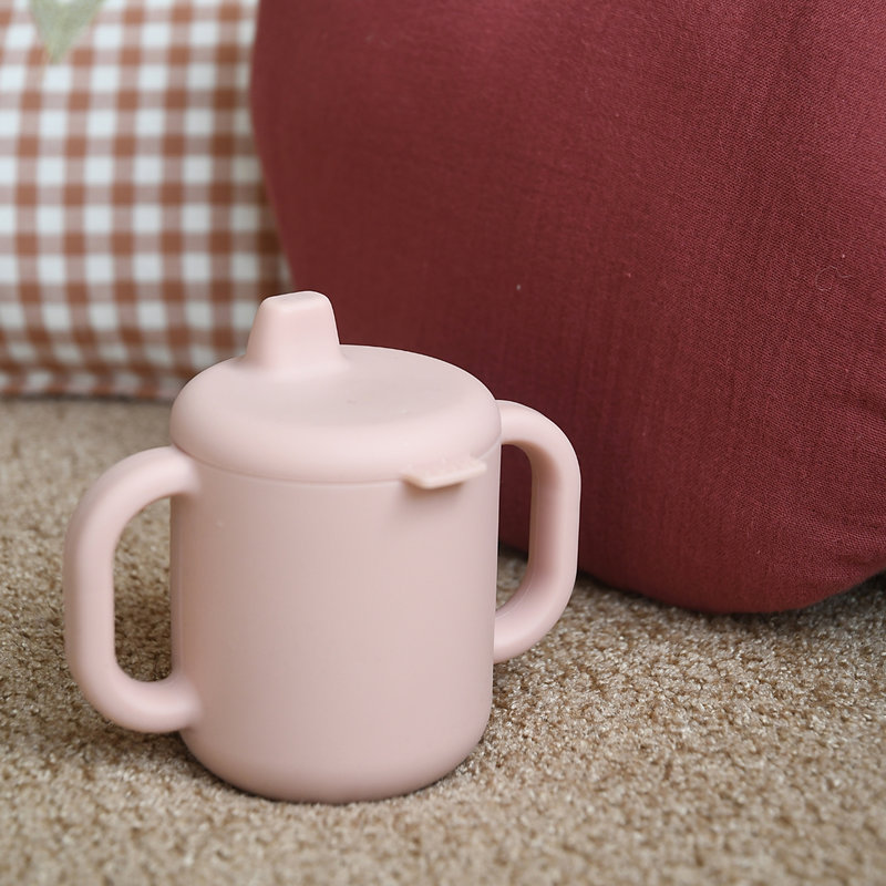 Tasse d'apprentissage silicone - Barbe à papa Beaba lifestyle 6