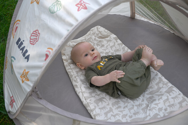 Tente Anti-UV, Haute Protection, UPF50+, Ventilation, Evolutive, Aire de Jeux, 0-24Mois, Breezynest Beaba lifestyle 6
