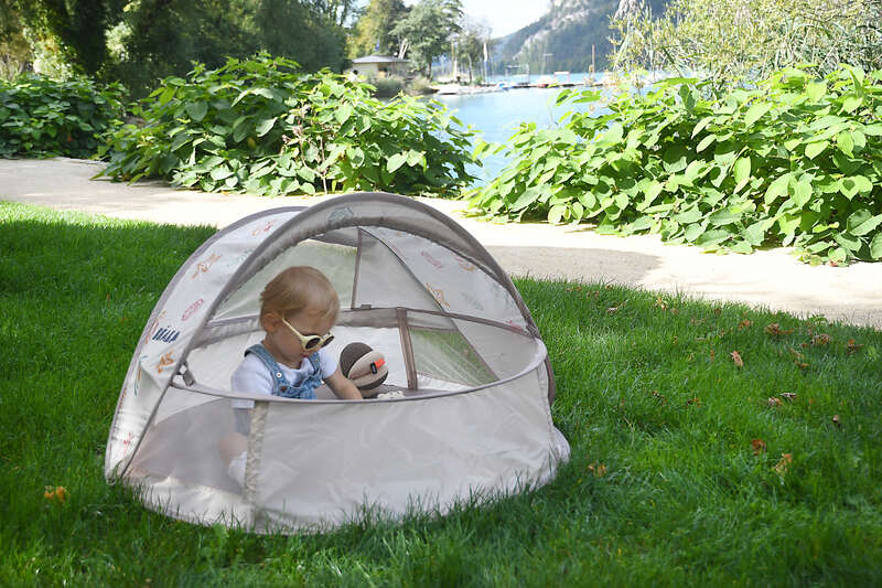 Tente Anti-UV, Haute Protection, UPF50+, Ventilation, Evolutive, Aire de Jeux, 0-24Mois, Breezynest Beaba lifestyle 4