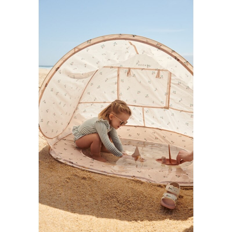 Tente de plage avec pataugeoire intégrée Everett Safari sandy mix Liewood lifestyle