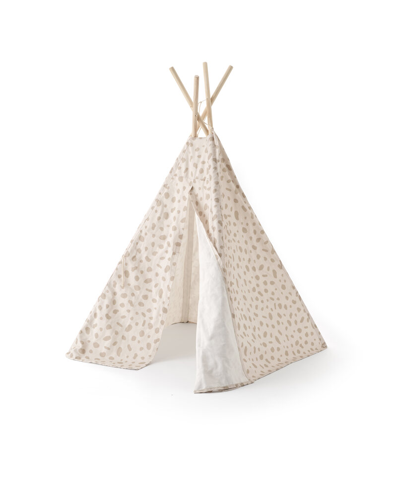 Tente tipi tachetée Kids Concept ouvert