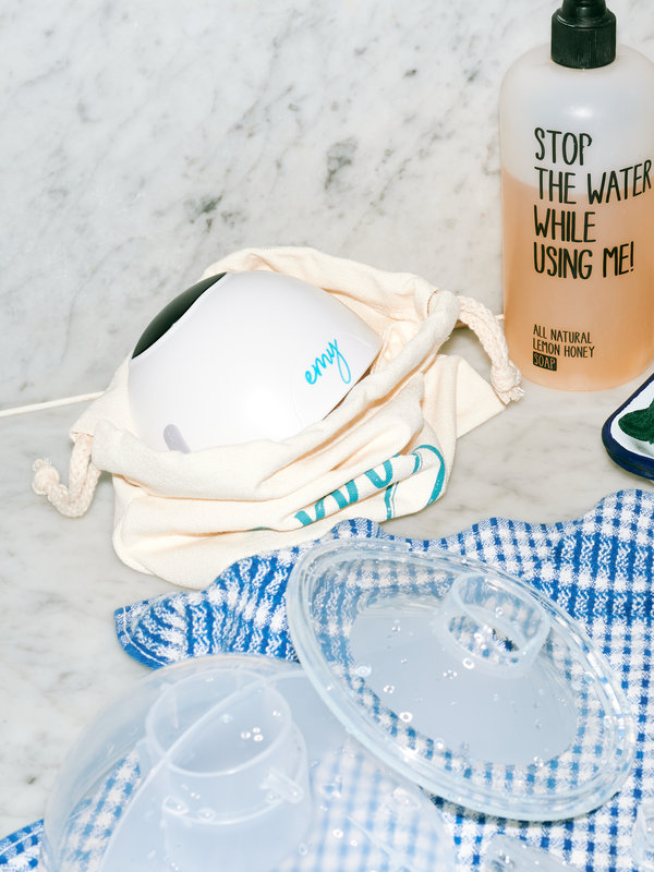 Tire-lait mains libres 2-en-1 Emy Pump lifestyle 2
