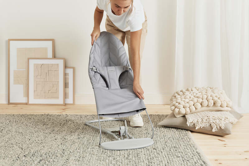 Transat Bliss Tissé Matelassage Pétale Gris Clair Babybjorn lifestyle8