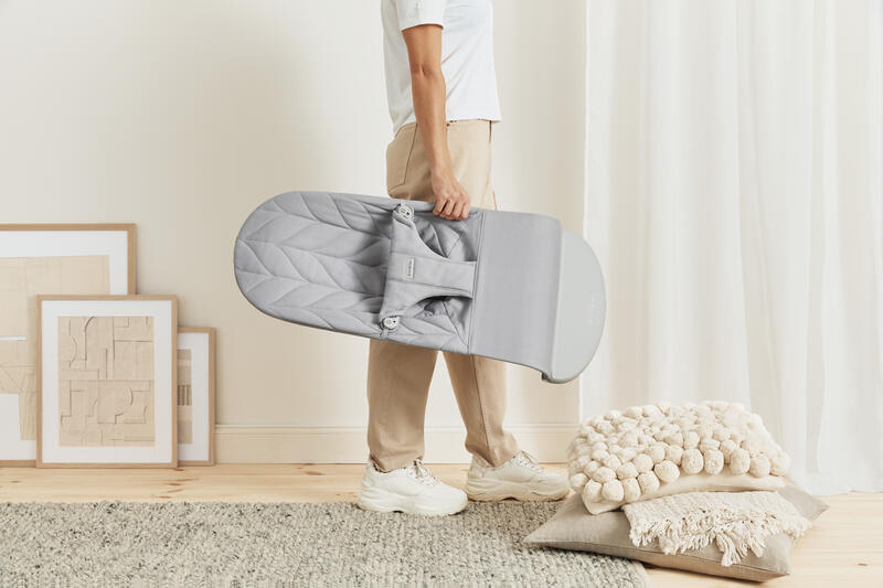 Transat Bliss Tissé Matelassage Pétale Gris Clair Babybjorn lifestyle9
