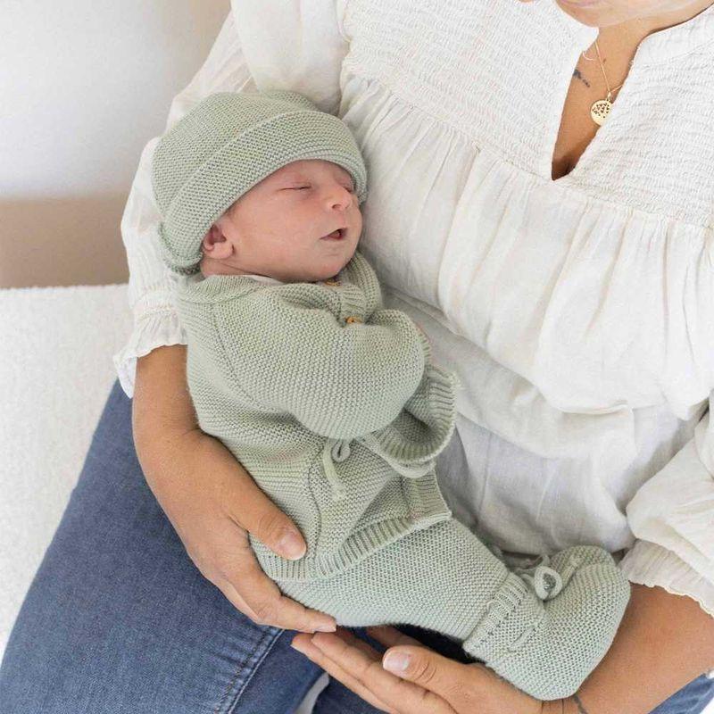 Trousseau naissance Brassière chaussons et bonnet Vert olive TROIS KILOS SEPT lifestyle