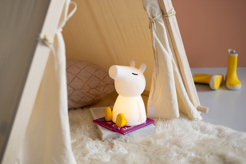 Veilleuse First Light Peppa Pig Mr Maria lifestyle3