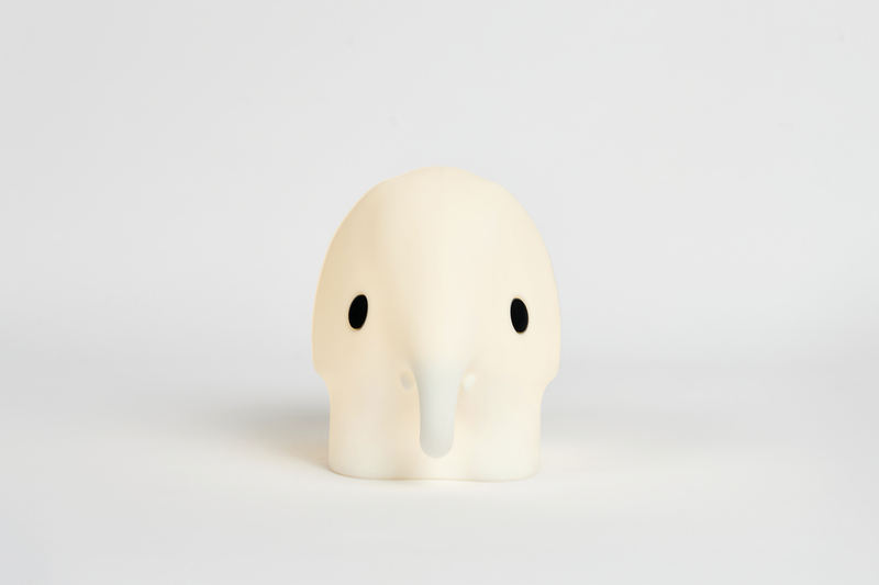 Veilleuse First Light Rechargeable Elephant Mr Maria face allumee