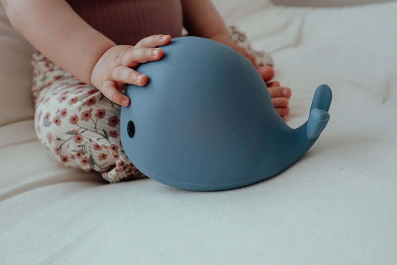 Veilleuse Moby bleue rechargeable Flow Amsterdam enfant