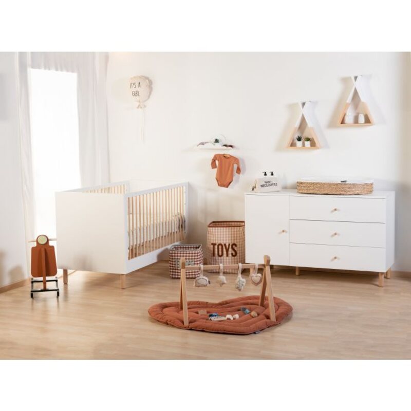 Commode Wonder White avec Plan A Langer Blanc et Pieds Naturel  Childhome lifestyle 2